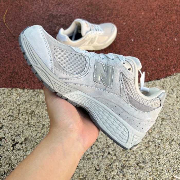 New Balance 2002R Bone Light Aluminum