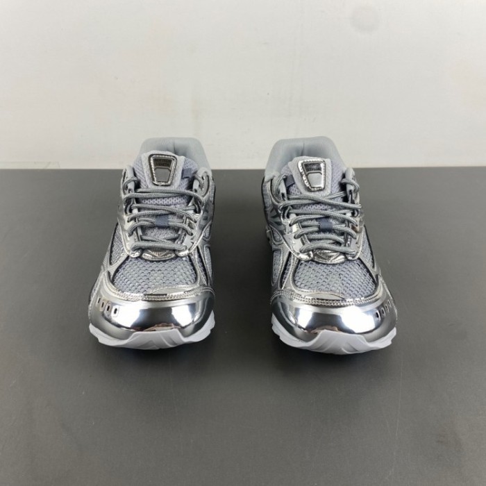 Bottega Veneta Orbit Silver
