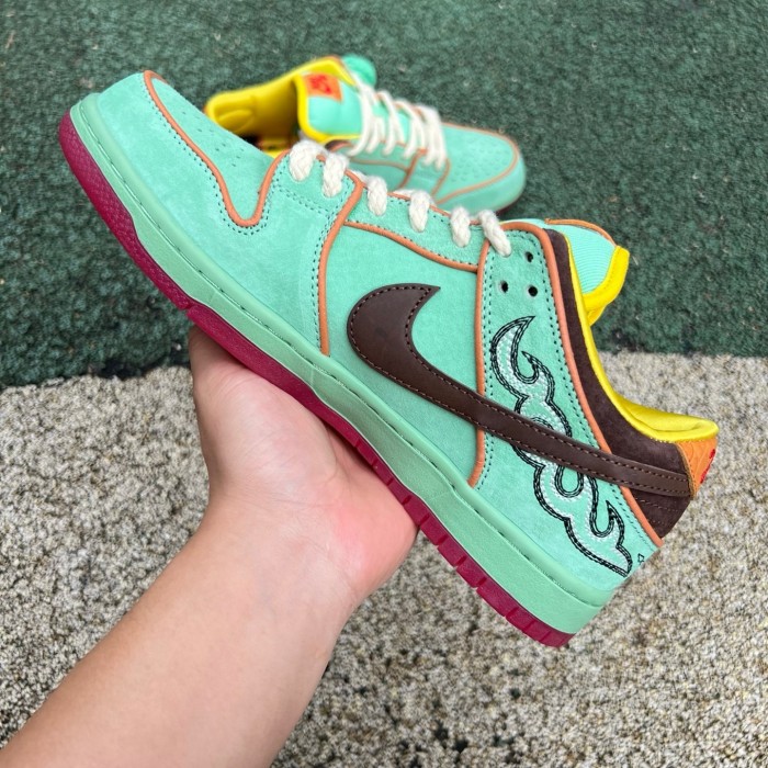 Nike SB Dunk Low Rodeo Tourmaline