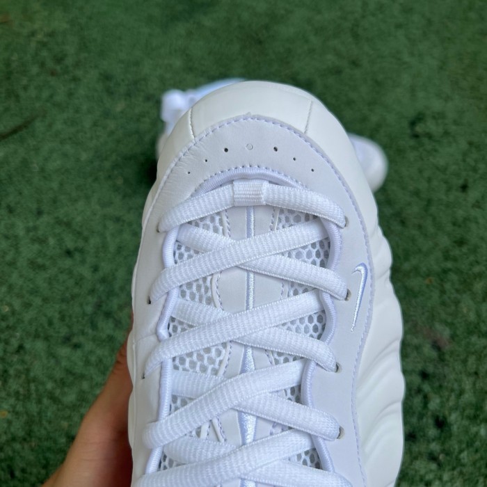 Nike Air Foamposite One Triple White