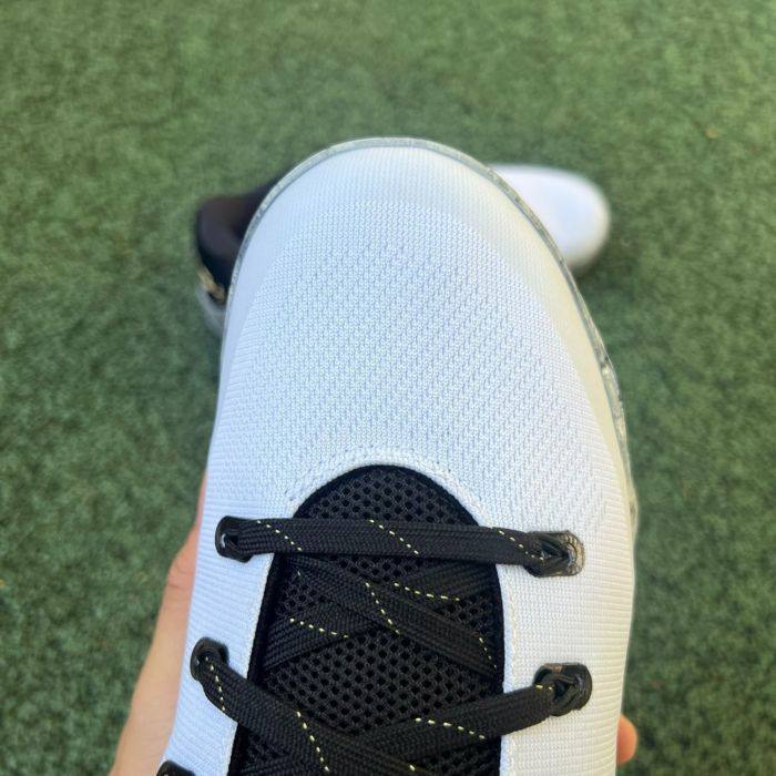 Nike Kobe 9 EM Low Protro Mambacita