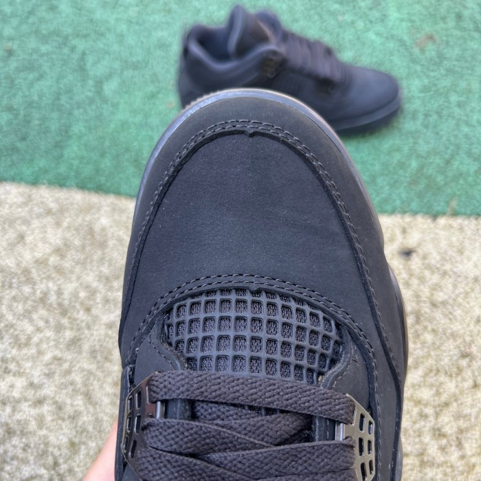Air Jordan 4 Retro Black Cat (2025)