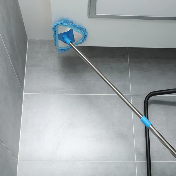Wall cleaning tool