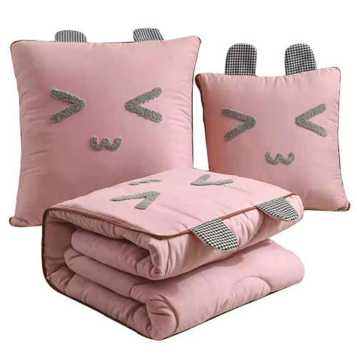 Multifunctional cushion quilt