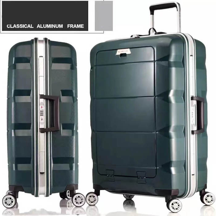 Multifunctional boarding suitcase