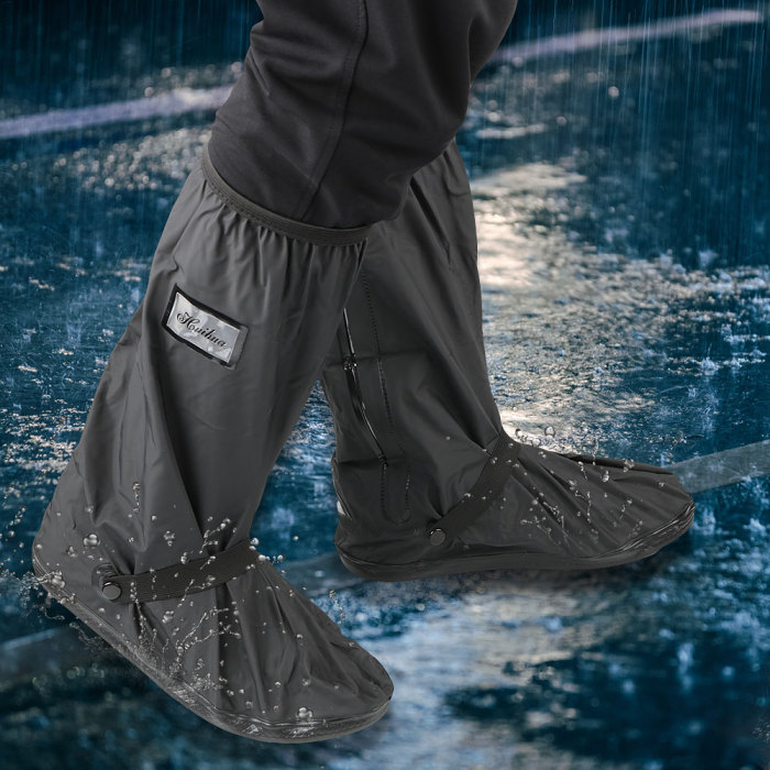 Folded waterproof shoe covers