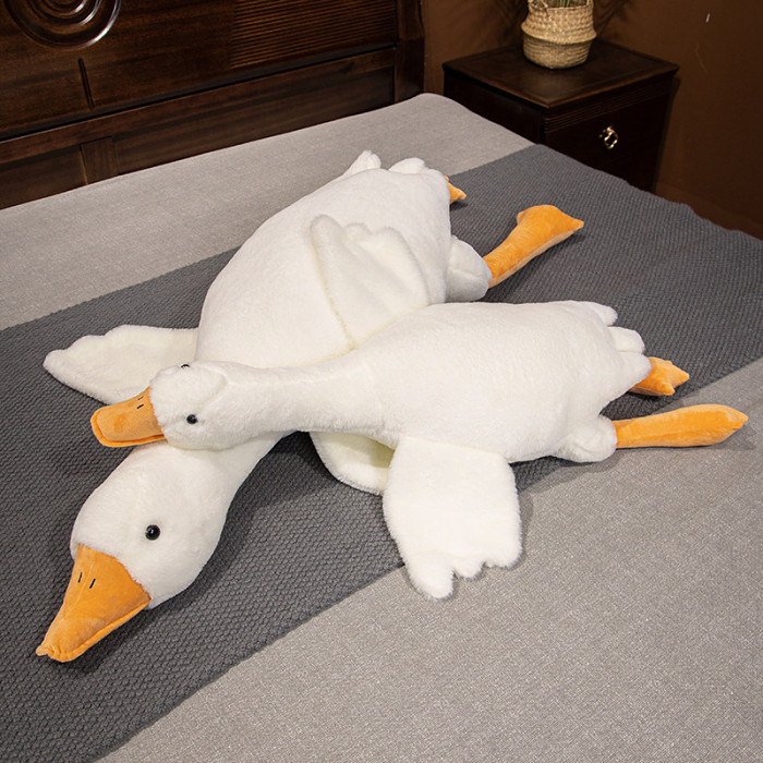 Huge cute goose plush toy