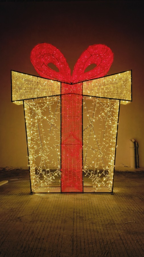 BJ-Motif-14 Durable Outdoor Light Sculpture | Easy Assembly Structure for Shipping