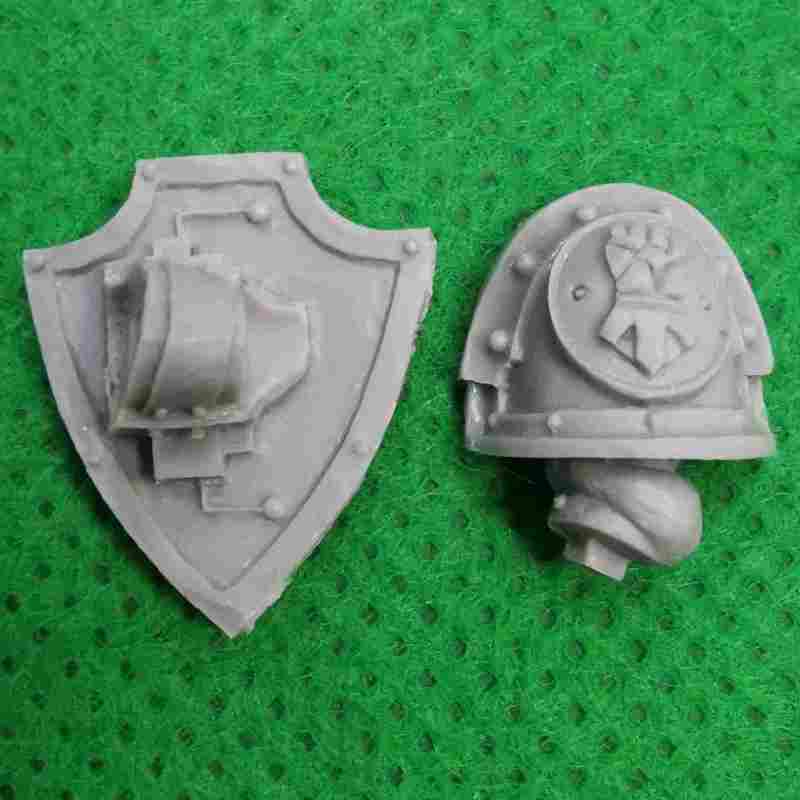Imperial Fists – Templar Brethren Upgrade - Shield with Arm