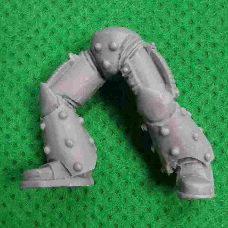 Legion MkV Heresy Armour bits - Leg