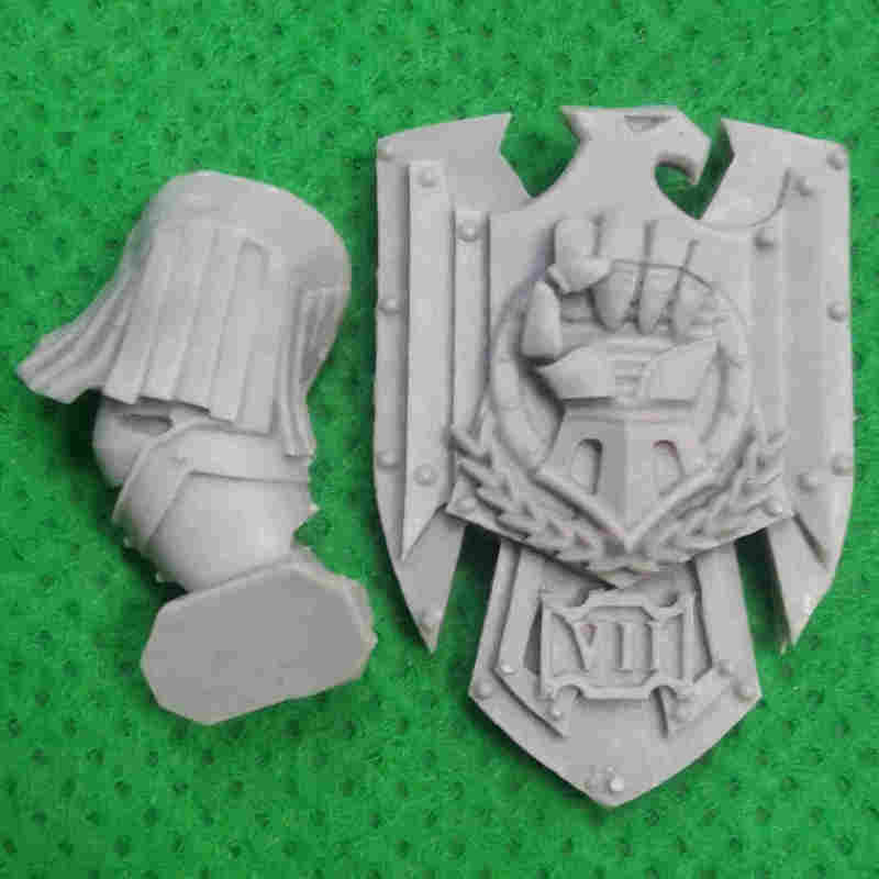 Imperial Fists Legion Cataphractii Storm Shield With Arm