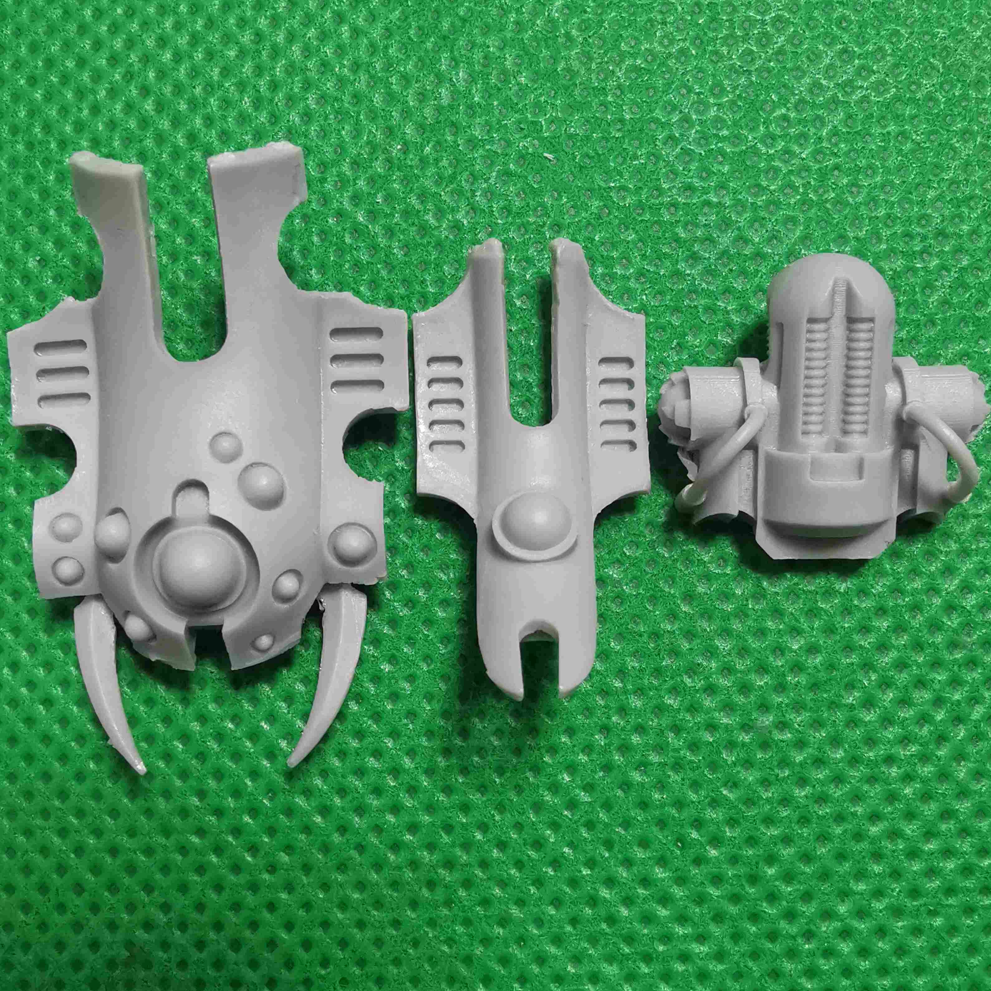 Necron Seraptek Heavy Construct Body bits Necron Seraptek Heavy Construct Body bits