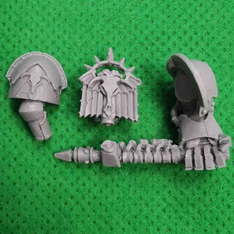 Asterion Moloc And Ivanus Enkomi Of The Minotaurs bits - Sword