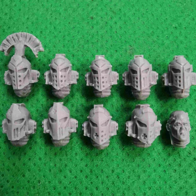 Ultramarines MKIV Praetorian Heads & Torsos bits