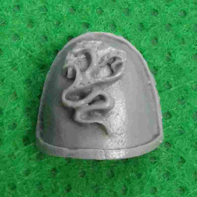 Alpha Legion MKIV Shoulder Pad bits 