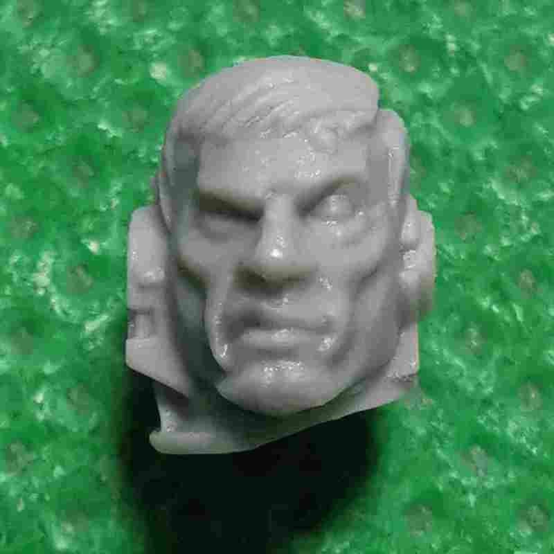 Iron Hands Shadrak Meduson – Master Of The Shattered Legions bits