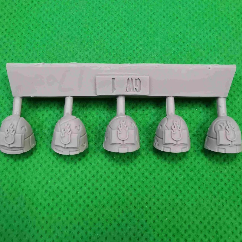 Word Bearers MKVI Shoulder Pads bits 
