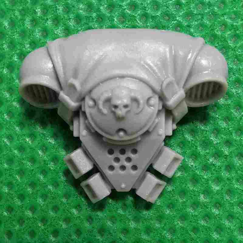 Primaris Librarian in Phobos Armour bits