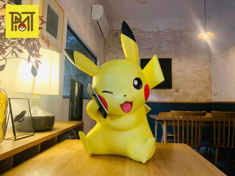 【In Stock】PMT Studio Pokemon pikachu Lifesize Wireless charging dock for mobile phones Resin Statue