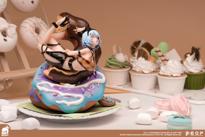 【Pre order】eopstudio The doughnut Girl Resin Statue Deposit