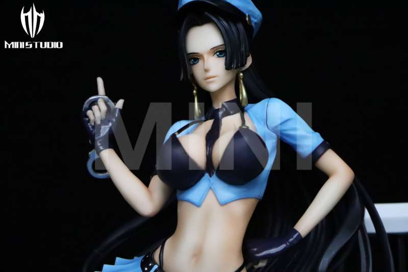 【In Stock】MINI Studio One Piece Boa Hancock Police 1:6 Scale Resin Statue