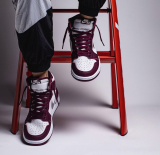 Jordan 1 Retro High OG Bordeaux
