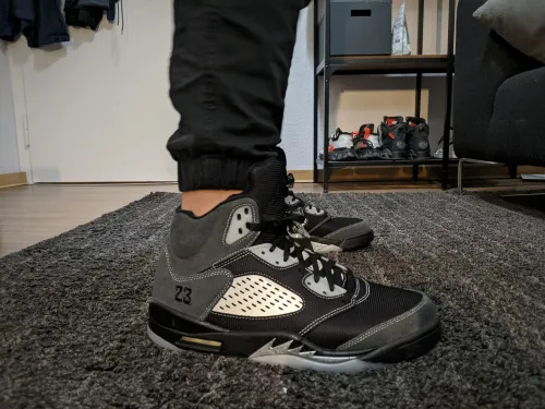 Jordan 5 Retro Anthracite
