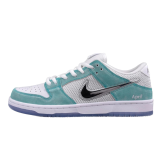 Nike SB Dunk Low APRIL SKKATEBOARDS