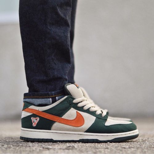 Nike SB Dunk Low Eire
