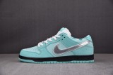Nike SB Dunk Low light green Lobster