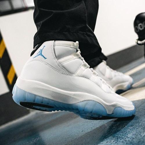 Jordan 11 Retro Legend Blue (2024)