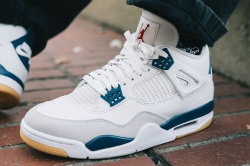 Jordan 4 Retro SB Navy