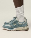 New Balance 992 MiUSA Kith Osaka Pack