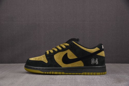Nike SB Dunk Low Supreme 94 Camper Green