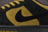 Nike SB Dunk Low Supreme 94 Camper Green