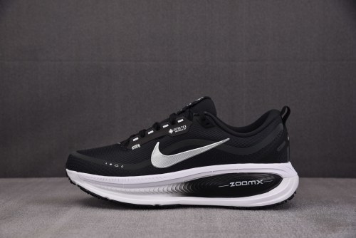 Nike Vomero 18 Gore-Tex Black White Metallic Silver