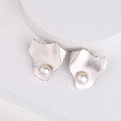 S925 Silver Baroque Pearl Geometric Irregular Crumpled Earrings