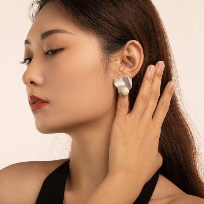 S925 Silver Baroque Pearl Geometric Irregular Crumpled Earrings
