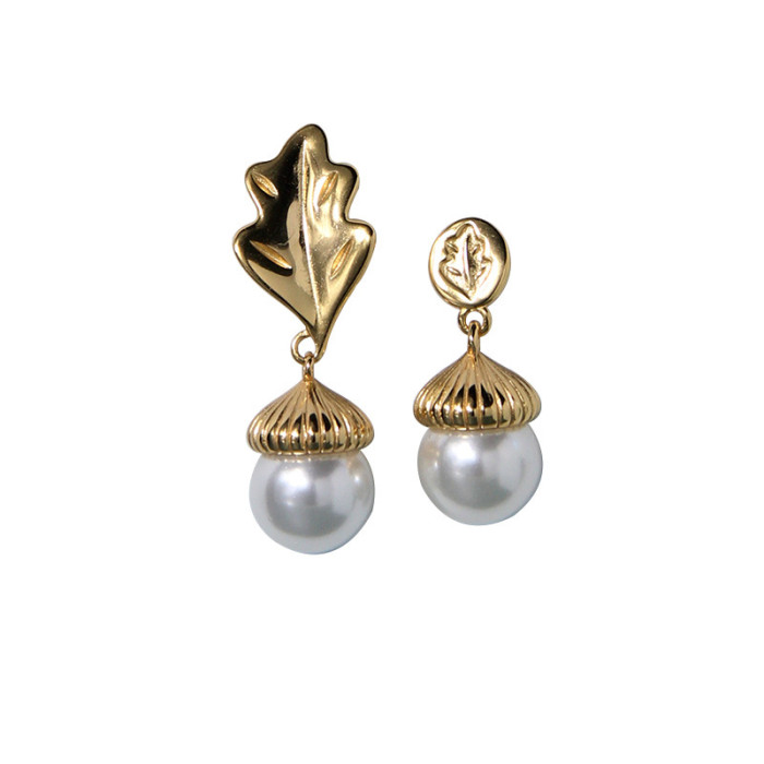 925 Sterling Silver Banana Leaves Relief Line Fresh Water Pearl Stud Earrings