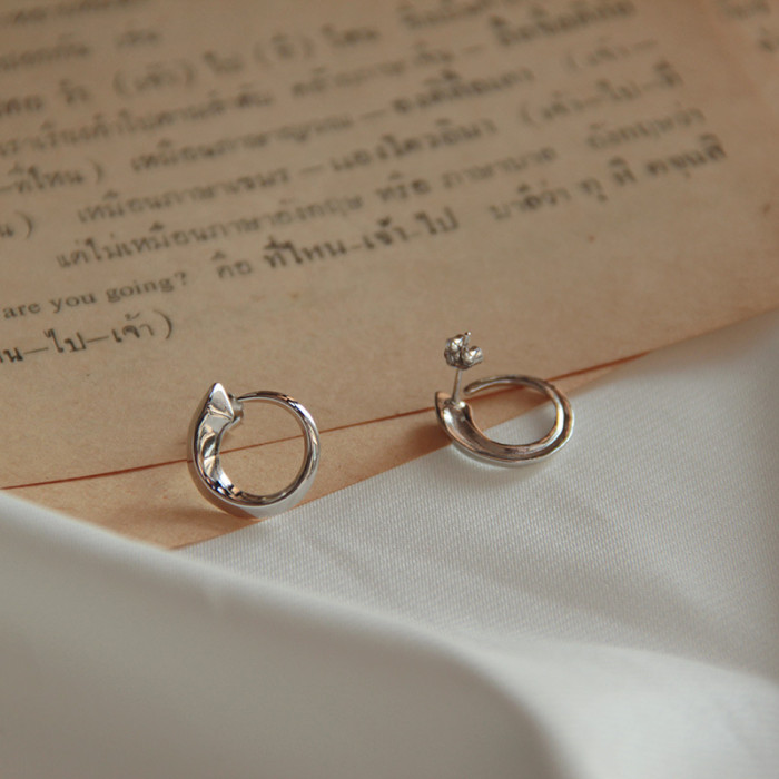 925 Sterling Silver Curving Geometry Female Versatile Ear Ornaments Minimalist Stud Earrings