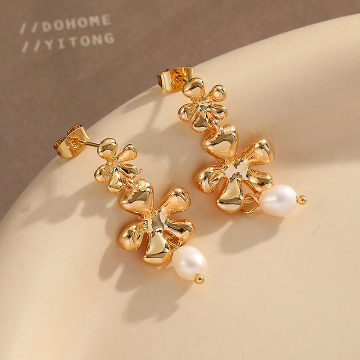 Natural Pearl Earrings Women Niche Design Personalized Earrings 18K Gold Plated Light Luxury Versatile Earrings