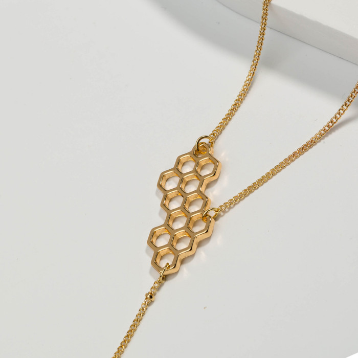 Hot Selling Jewelry Simple Retro Fashion Golden Bee Honeycomb Pendant Clothing Accessories Wholesale Women