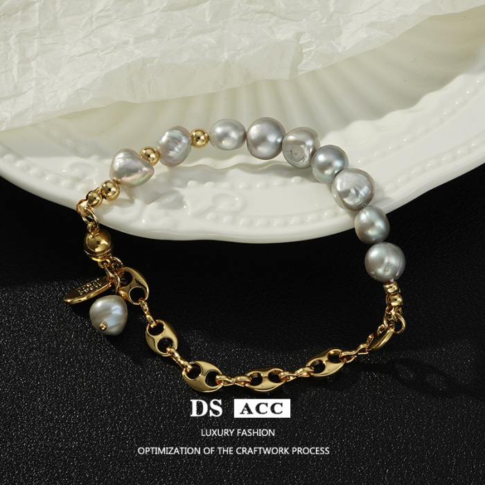 Natural Pearl Bracelet Women Pig Nose Accessories Magnetic Buckle Niche Design Light Luxury Retro Versatile Hand Jewelry