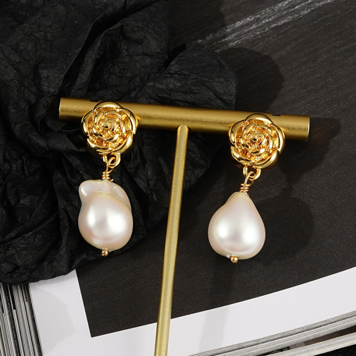 Pearl Earrings Women'S Fashion Flower Earrings Exquisite And Versatile Light Luxury Style Niche Design Earrings