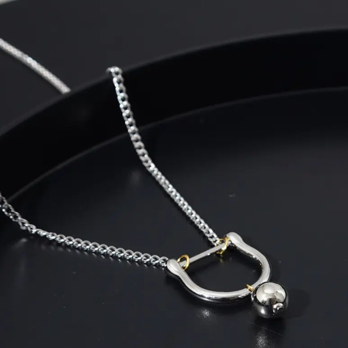 Cool Wind Necklace Women Light Luxury Personality Pendant Niche Design Fashion Metal Clavicle Chain