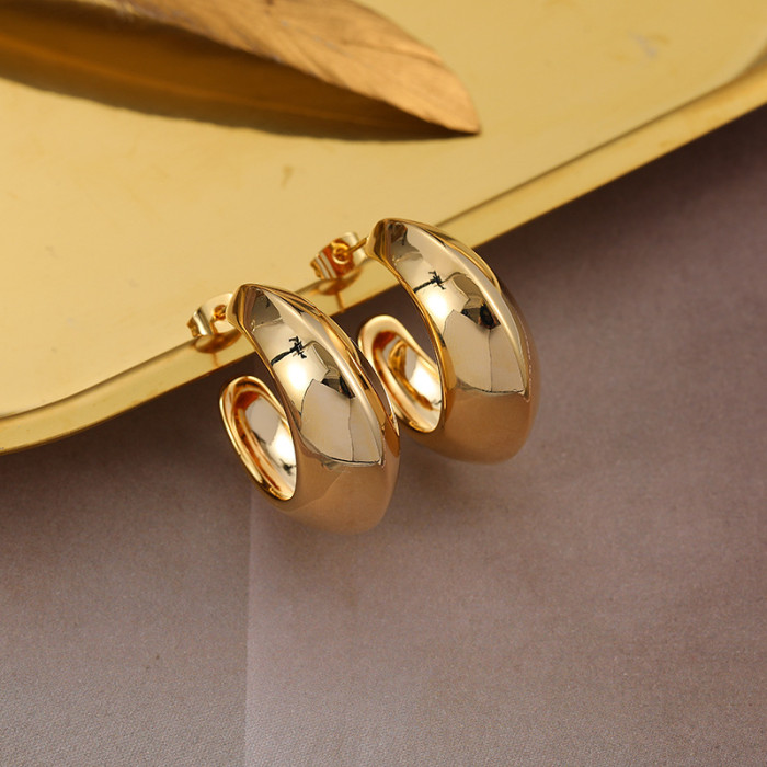 Cold Wind Earrings Women Niche Design Simple Glossy 18K Gold Plated Earrings Style Versatile Light Luxury Earrings