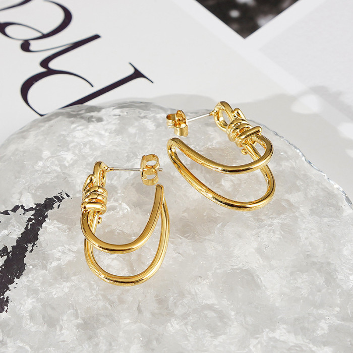 Earrings Women Light Luxury Niche Design 18K Gold Plated Earrings Simple Personality Fashion Fall Winter Versatile Earrings