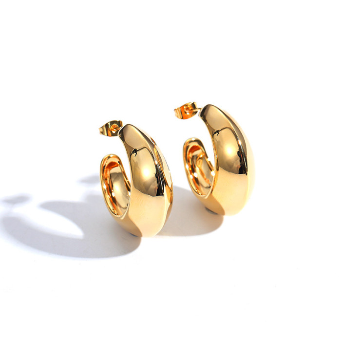 Cold Wind Earrings Women Niche Design Simple Glossy 18K Gold Plated Earrings Style Versatile Light Luxury Earrings