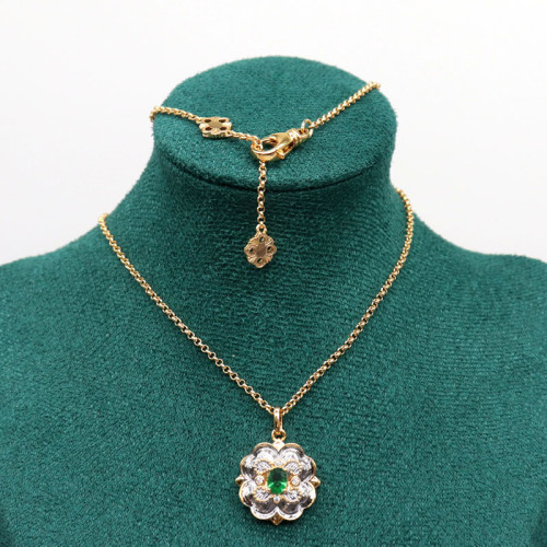 Italian Court Brushed Clover 18K Gold Necklace With Diamond Heart Petal Pendant Collarbone Chain