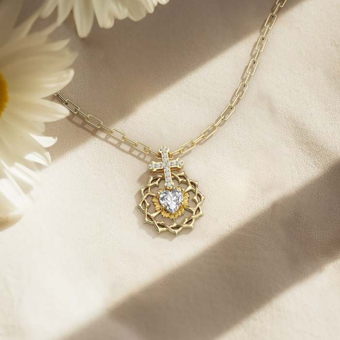 The Sacred Heart Pendant Necklace - Gold Vermeil